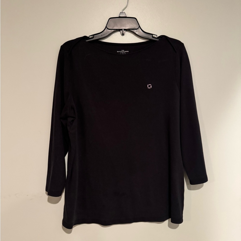 Black Long Sleeve Top Chase Logo